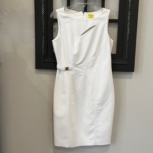 Calvin Klein sz 6 white Sheath Dress